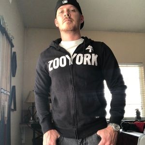 Zoo York men’s black hoodie sweater